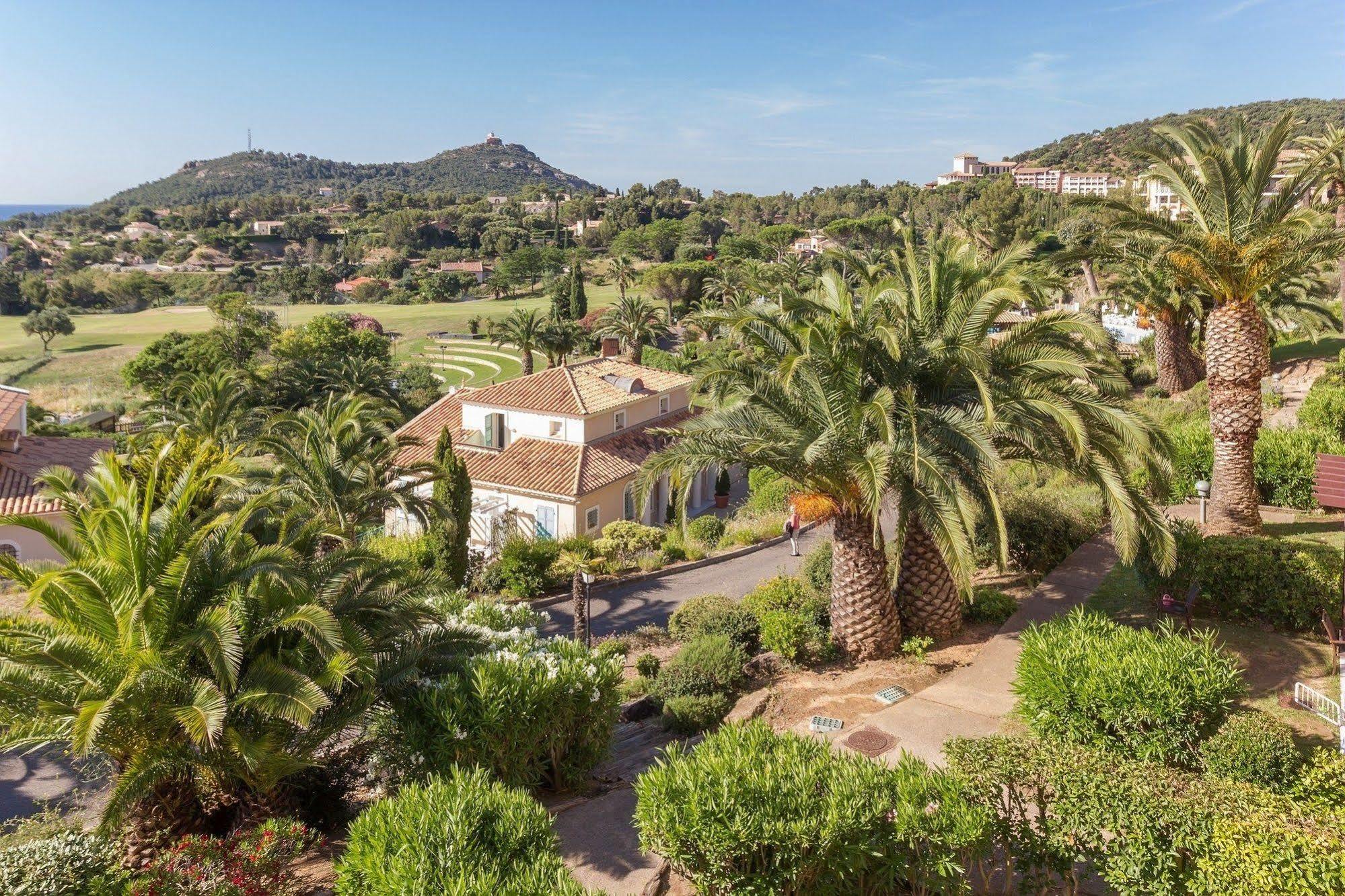 Hotel De L'Esterel Pierre & Vacances Saint-Raphaël Dış mekan fotoğraf