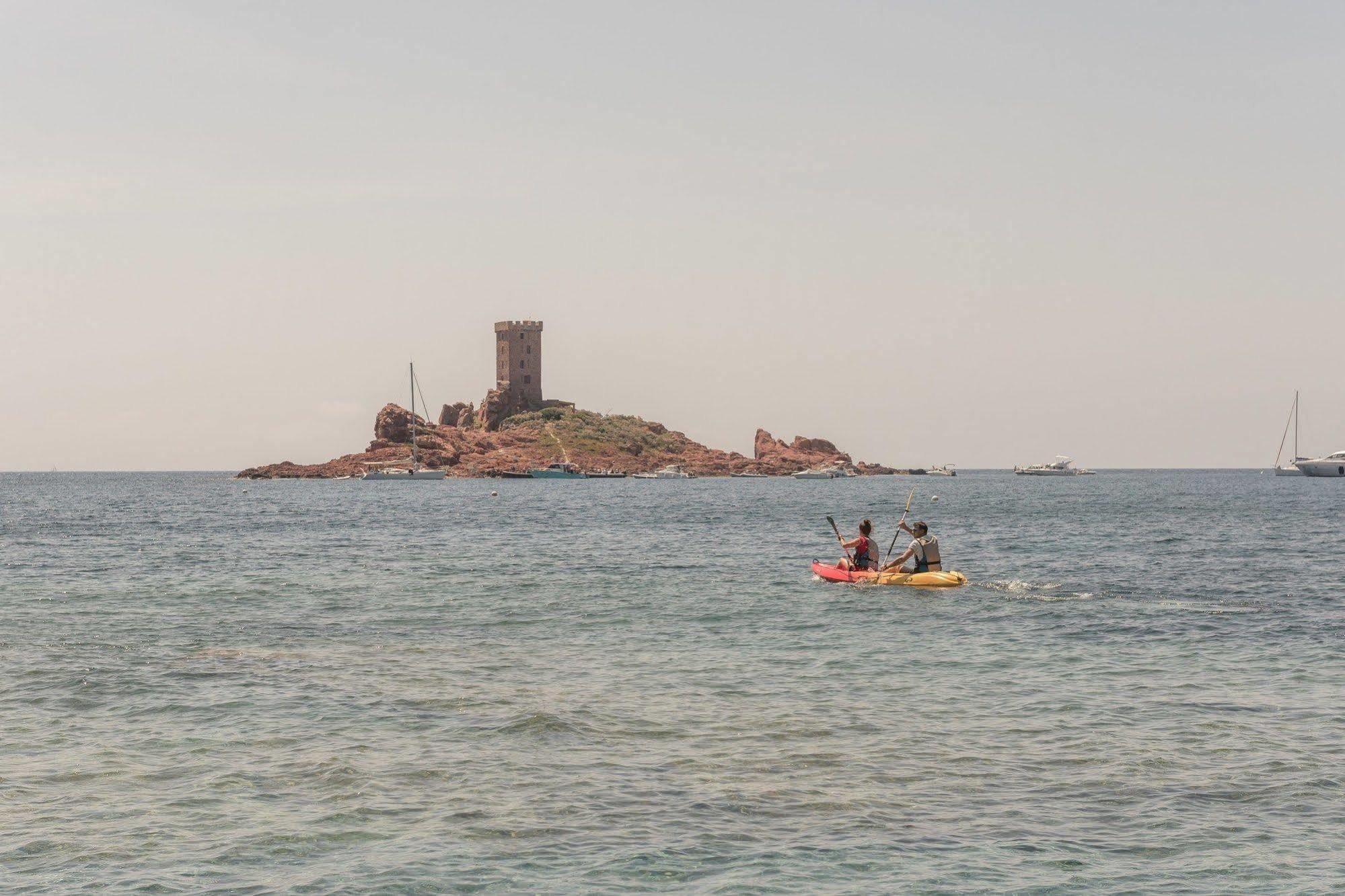 Hotel De L'Esterel Pierre & Vacances Saint-Raphaël Dış mekan fotoğraf